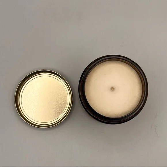 SANDLEWOOD ROSE SOY CANDLE - Picture 3 of 5